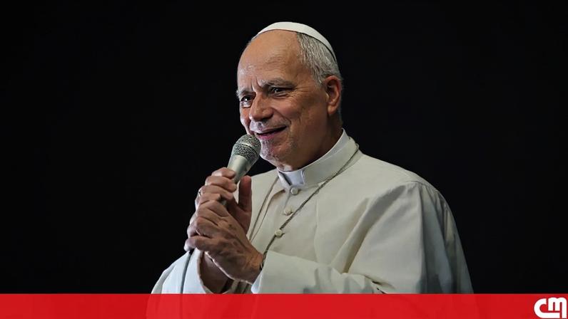 Papa Leão XIV homenageia Francisco no 1º aniversário da morte do ex-líder