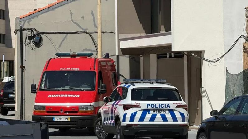 Homem morre após queda de telhado em Vila do Conde enquanto o reparava