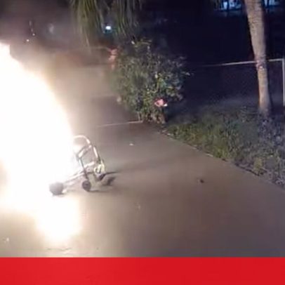 Cadeira de rodas eléctrica explode à porta de casa na Flórida