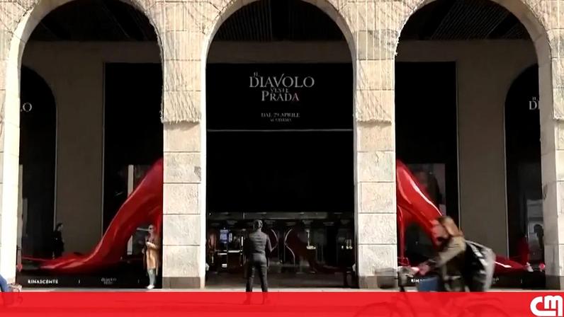 O Diabo Veste Prada volta com nova temporada gravada na capital da moda