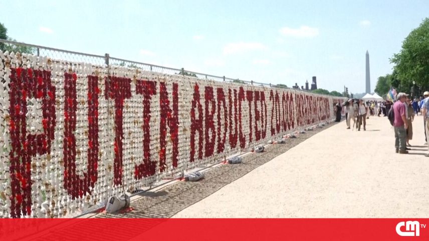 Washington instala 20 mil peluches em homenagem a crianças raptadas na Ucrânia