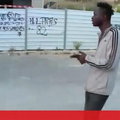 Operador de grua é resgatado após risco de queda numa parede