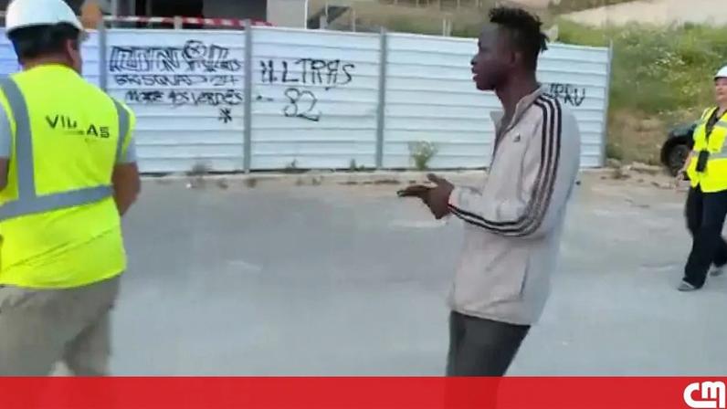 Operador de grua é resgatado após risco de queda numa parede