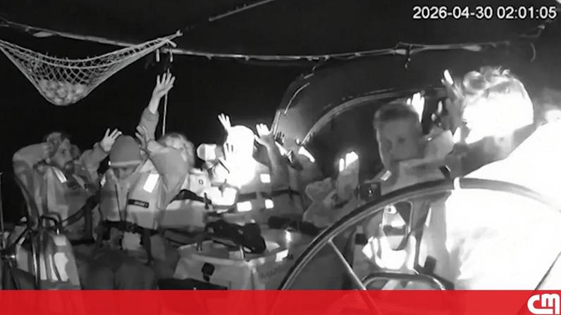 Israel intercepta flotilha de ajuda a centenas de quilômetros de Gaza