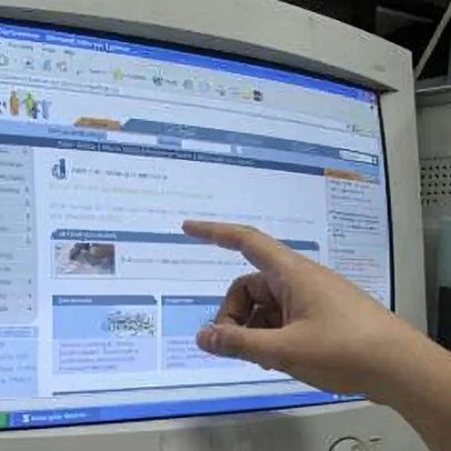 Perde 18 mil euros numa burla que usa o nome de António Lobo Antunes