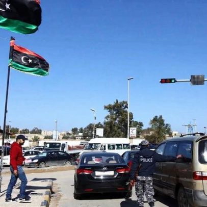 Líbia aprova primeiro orçamento unificado em 13 anos