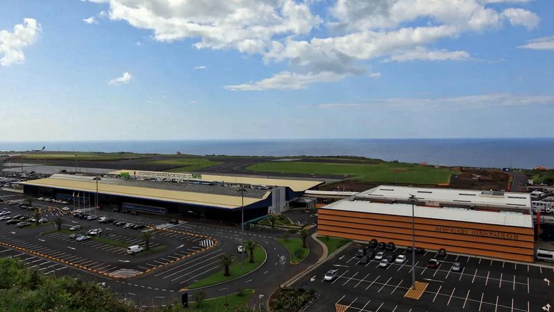 Aeroporto João Paulo II, Açores