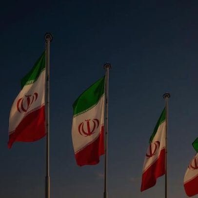 Voos internacionais no aeroporto de Teerão retomam no sábado