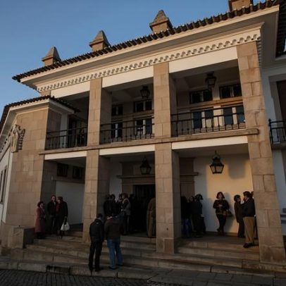Dupla julgada por assaltos a bancos em Évora é condenada a 20 e 12 anos