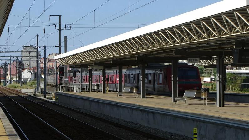 Jovem atropelada por comboio na estação Braço de Prata, Lisboa