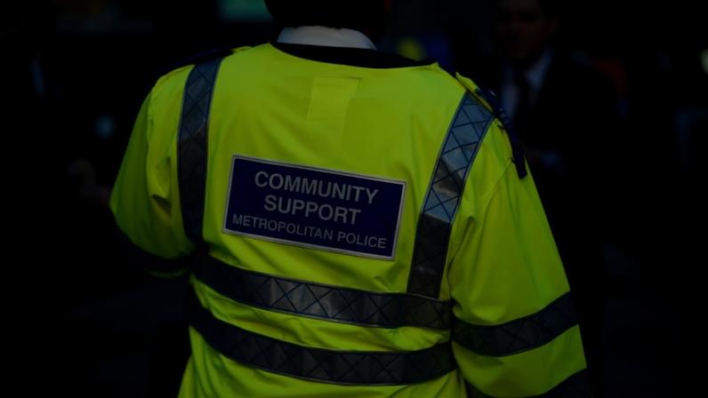 Sinagoga em Londres sofre tentativa de incêndio; suspeitos fogem