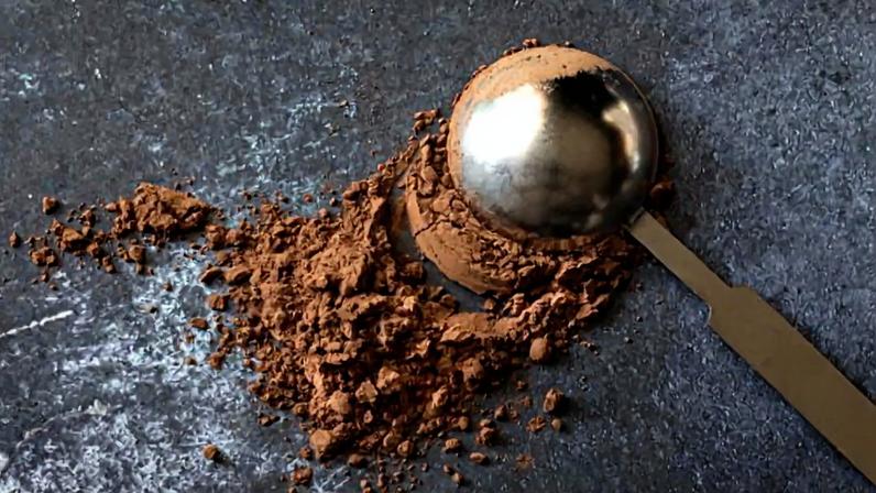 Cacau chega a quase 3 mil euros por tonelada com tensões geopolíticas