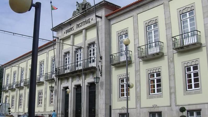 Condenada por matar peão que se deitou no capô, com 2,9 g/L de álcool