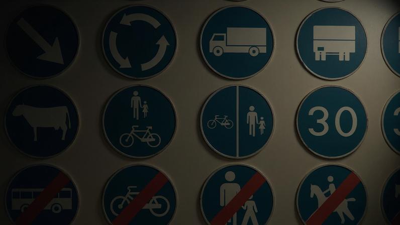 Tutores de aprendizagem de condução precisam de carta com pelo menos 10 anos