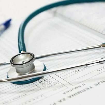 Ordem abre inquérito a médica por cobrar 1.000 euros por reformas antecipadas