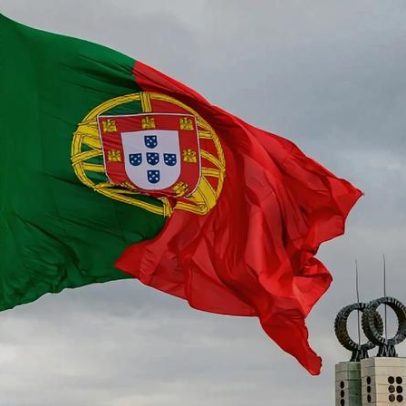 Associação diz que medo e atrasos levam imigrantes a pagar por diplomas