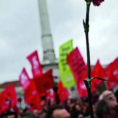Parlamento abre portas aos cidadãos após sessão solene do 25 de Abril
