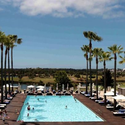 Páscoa com temperaturas altas atrai turistas aos hotéis do Algarve