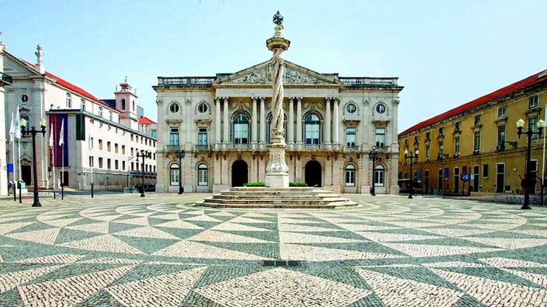 PSD e Chega inviabilizam debate sobre ética de Moedas na AML Lisboa