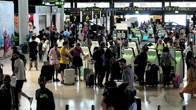 Reembolso ou transporte alternativo para passageiros em caso de cancelamento de voo