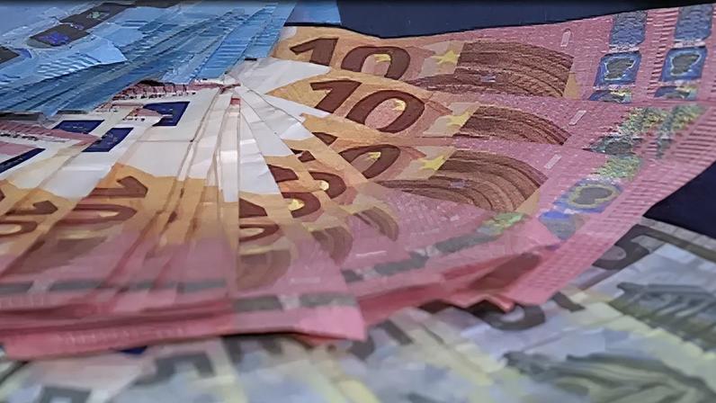 Dinheiro falso vindo da China chega pelo correio, autoridades investigam