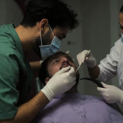 Partidos concordam em criar carreira para médicos dentistas no SNS
