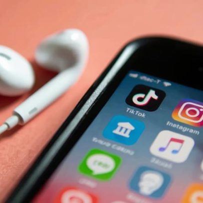 Bruxelas ameaça Meta com multa por não impedir menores de 13 anos no Facebook e Instagram