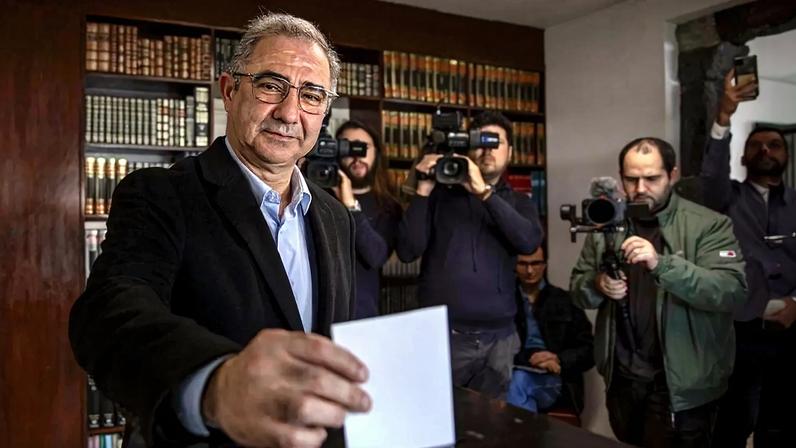 Bolieiro defende revisão do Acordo das Lajes no momento oportuno