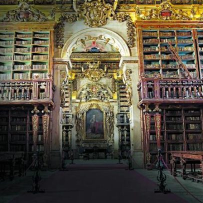 Biblioteca Joanina inicia digitalização maciça de acervo de obras