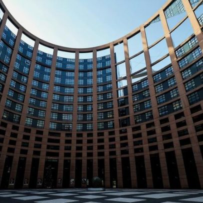 Bruxelas apresenta medidas para mitigar impacto da guerra nos preços da energia