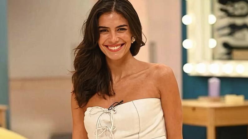 Isabela Valadeiro feliz por passar "vergonhas"