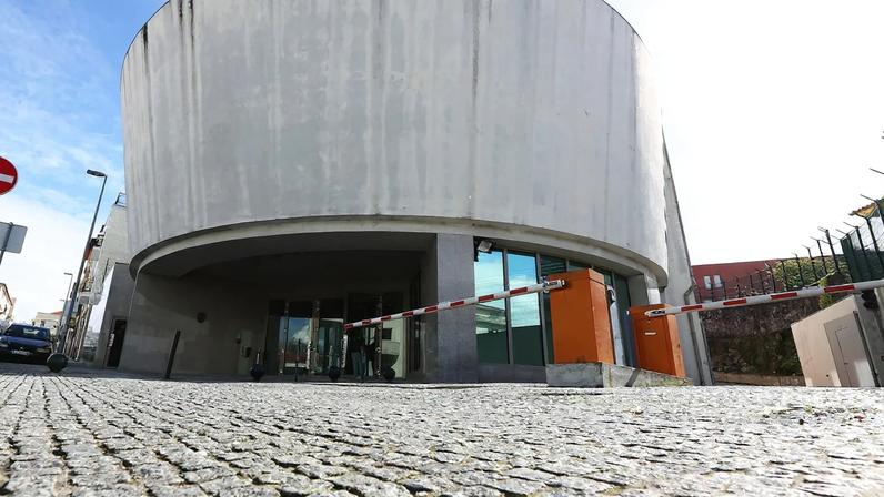 Jovens detidos por roubo agravado no Porto e em Vila do Conde