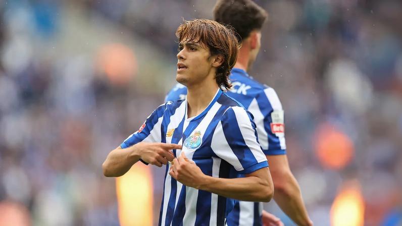 Rodrigo Mora aponta para Nottingham Forest