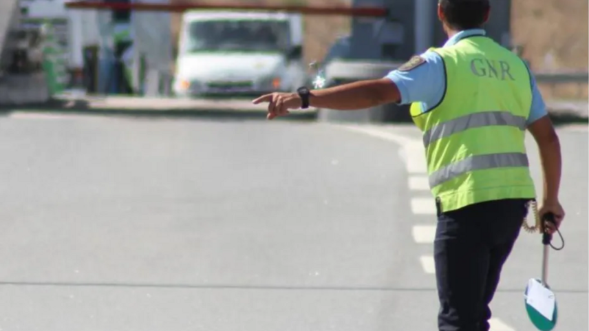 Estradas registam 155 mortes até segunda-feira, 50 a mais que 2025