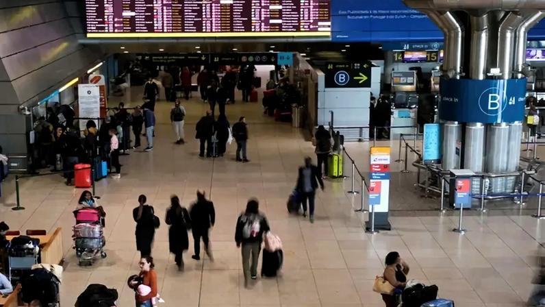 Recolha de biometria suspensa hoje nos principais aeroportos do país