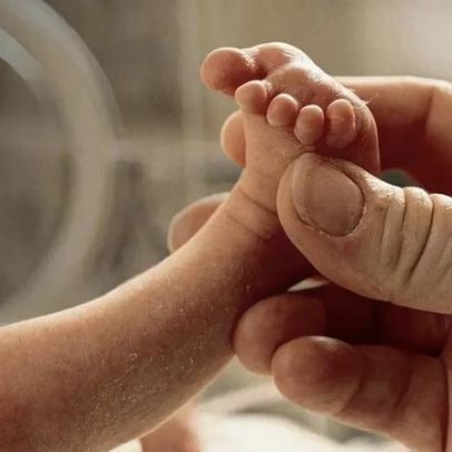 Mulher esconde gravidez, mata no parto e deita bebé ao lixo