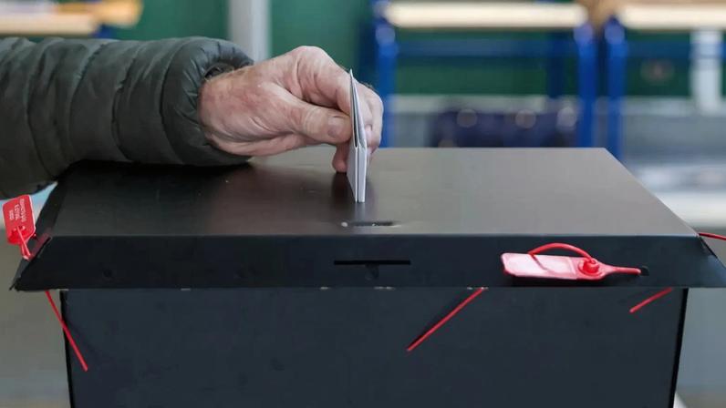 Queixa apresentada contra o presidente da Comissão Nacional de Eleições