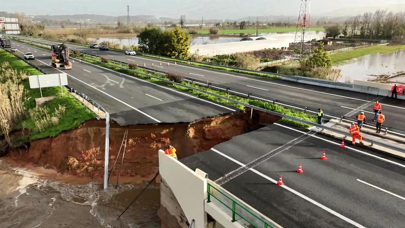 Dique rompe no rio Mondego