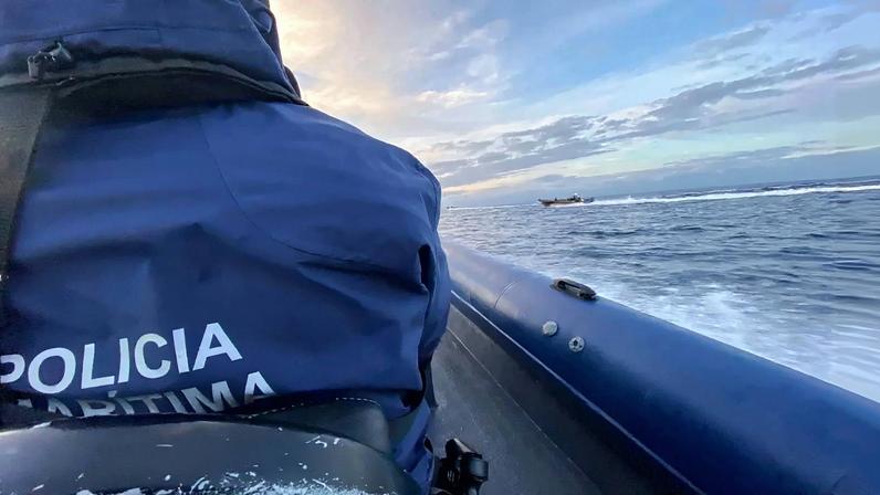 Autoridades retomam buscas por jovem desaparecido na Costa da Caparica