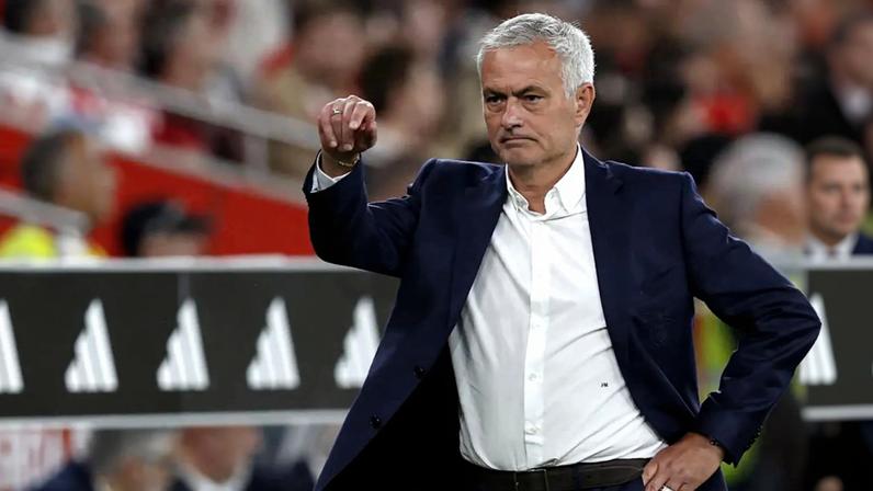Mourinho alerta contra a besta negra e reforça foco no plantel