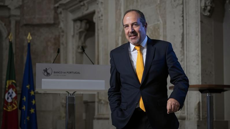 Governador do BdP alerta para risco de estagnação na zona euro