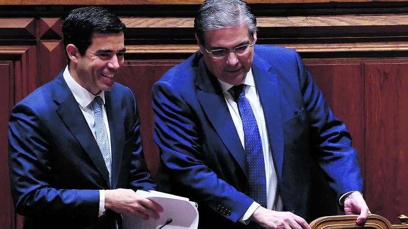 Governo aprova lei de nacionalidade mais restrita após acordo com Chega