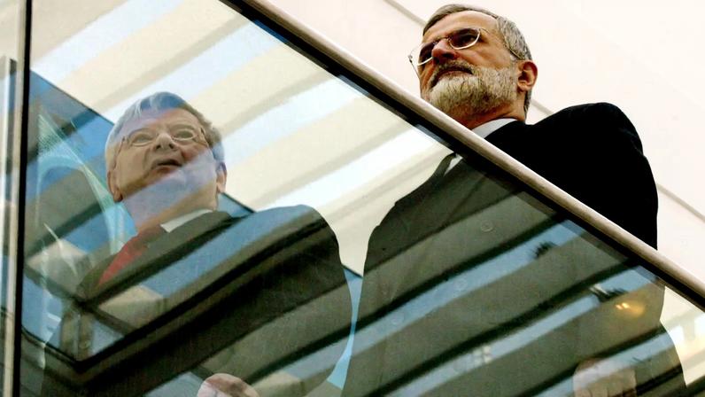 Ex-ministro iraniano dos Negócios Estrangeiros gravemente ferido em ataque