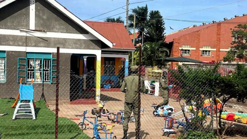 Quatro crianças mortas em escola no Uganda após ataque com faca