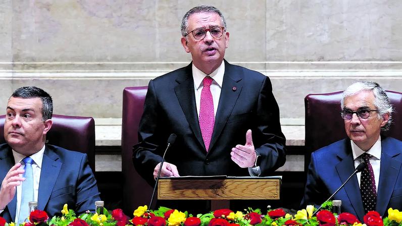 Seguro aponta incumprimento da Lei Fundamental como raiz da frustração portuguesa