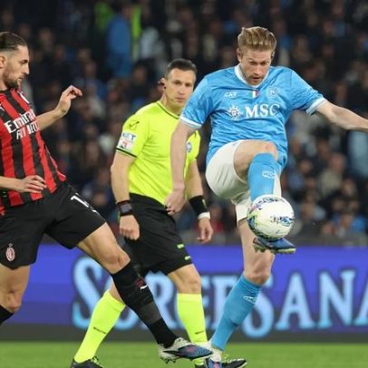 Nápoles vence AC Milan e sobe à vice-liderança da Serie A