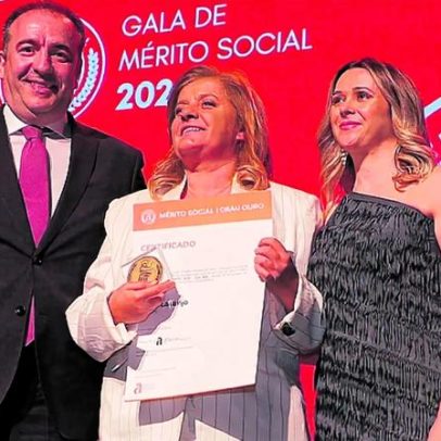 Tânia Laranjo recebe Medalha de Ouro de Mérito Social