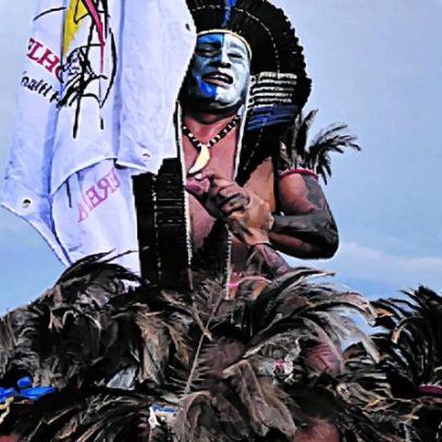 Indígenas marcham em Brasília para reivindicar direitos