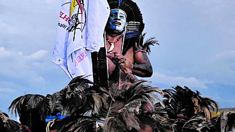 Indígenas marcham em Brasília para reivindicar direitos