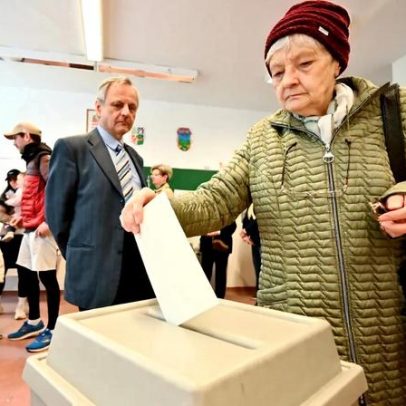 Observadores internacionais registam forte afluência às urnas na Hungria